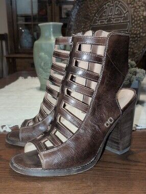 9M BedStu Occam Women’s Brown Strappy Cutout Block Heel Booties Sandals